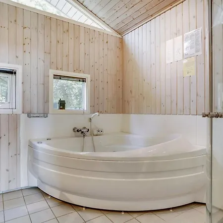Boerge - 3-9km From The Sea By Interhome Feriehus *